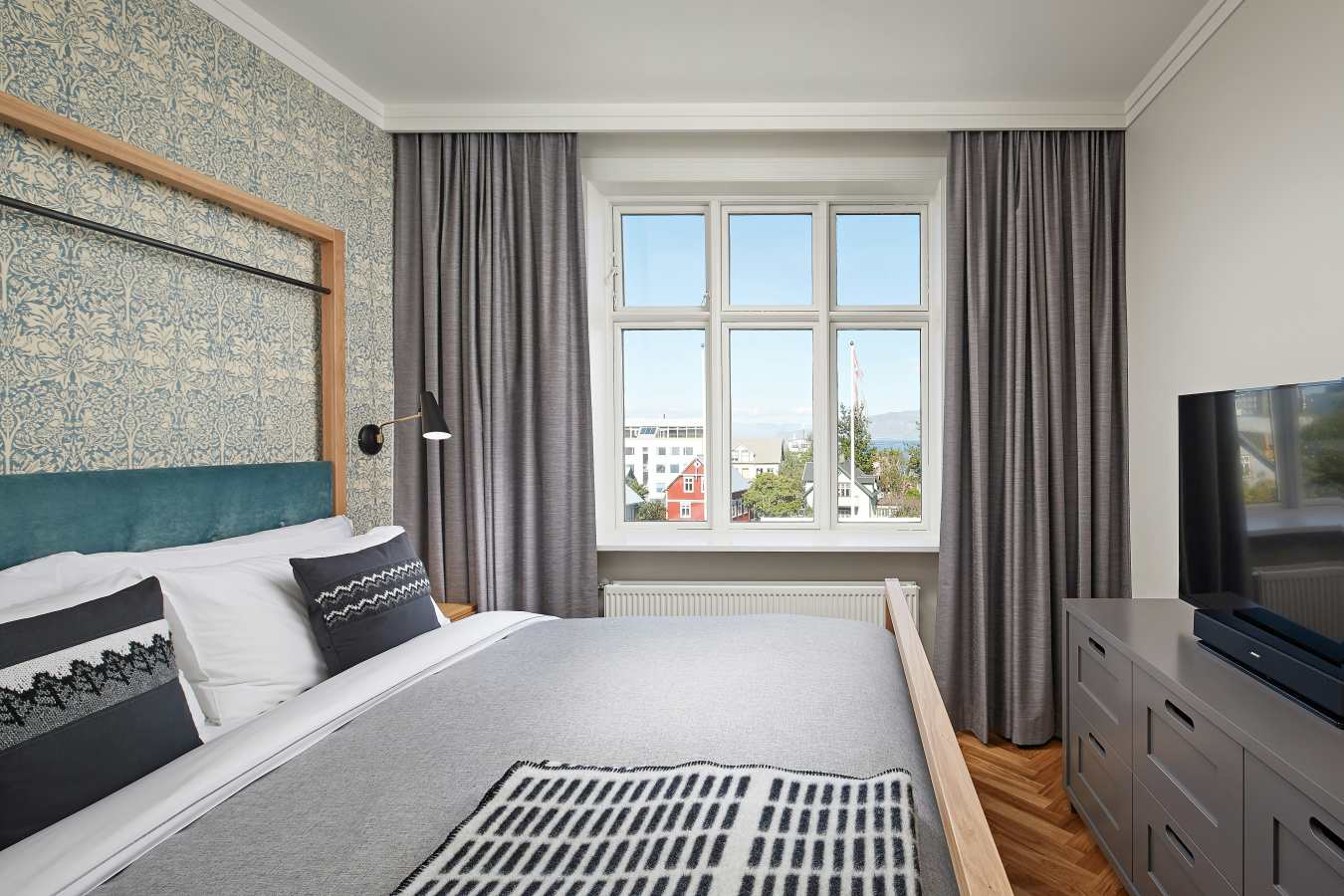 Canopy by Hilton Reykjavik- 100