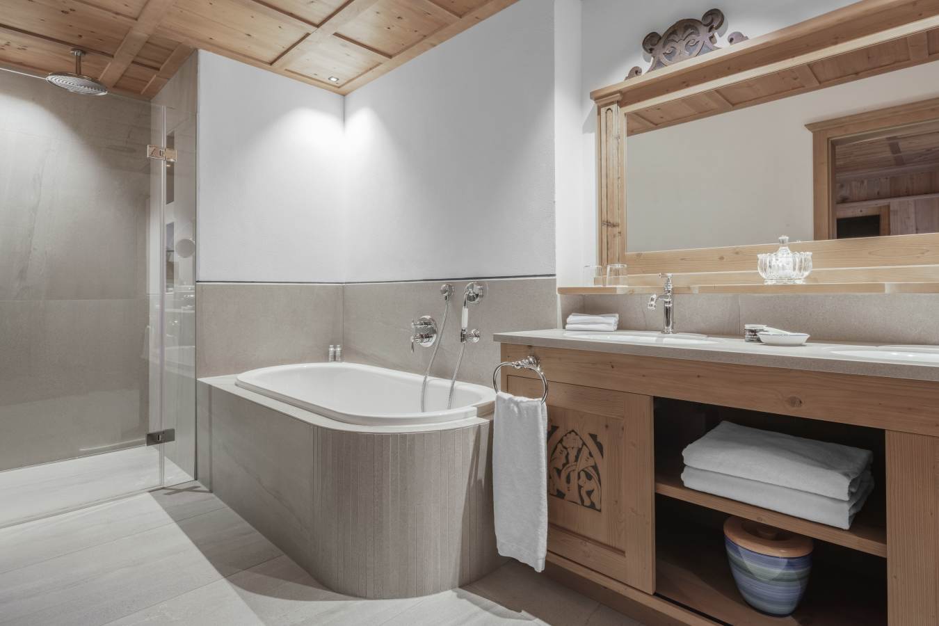 Hotel La Perla- 65