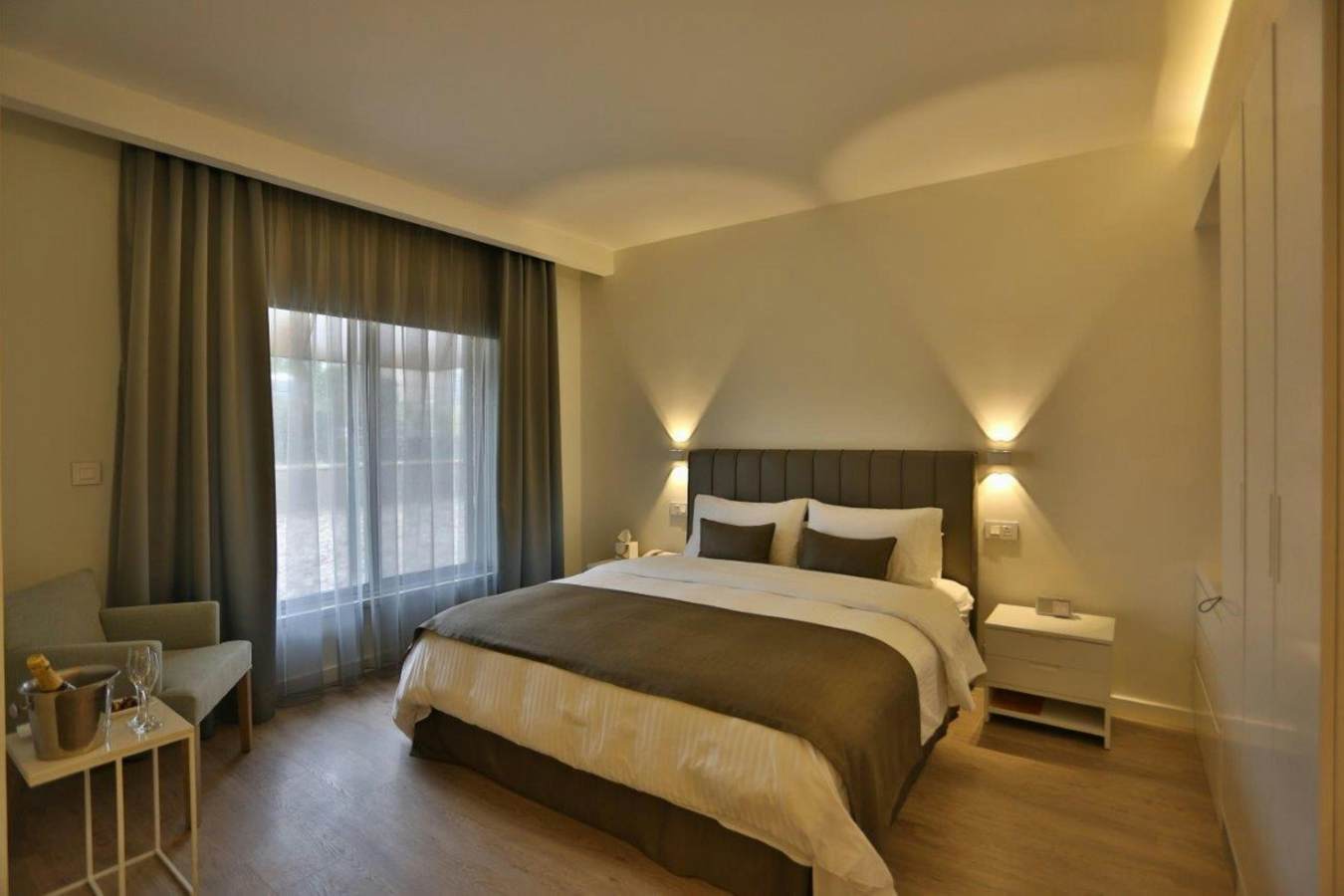 Al Qasr Metropole- 25