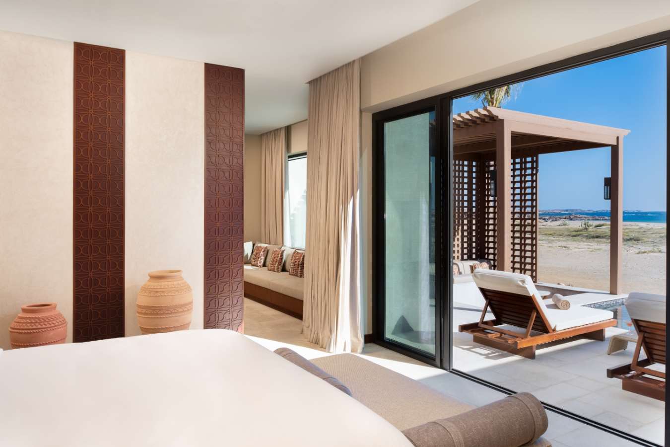 Pool-Villa-Bedroom 