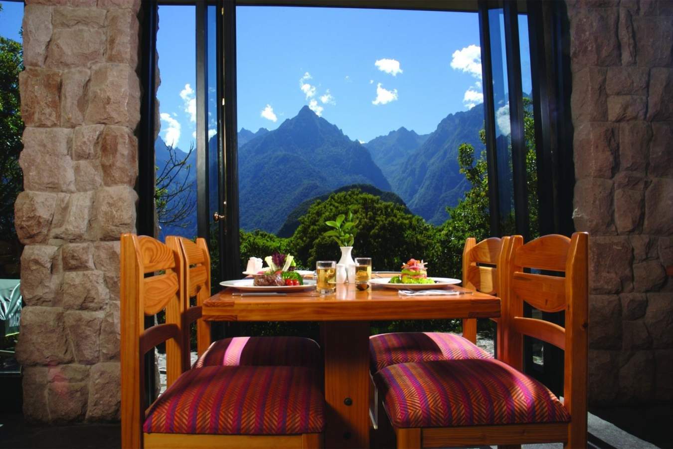 Tinkuy Restaurant - Belmond Sanctuary Lodge