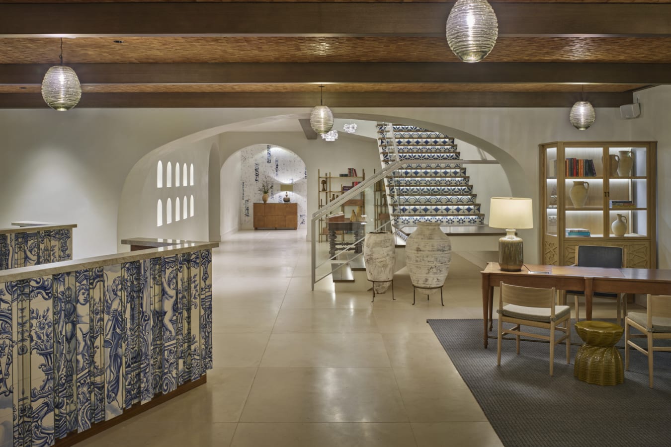 lobby 