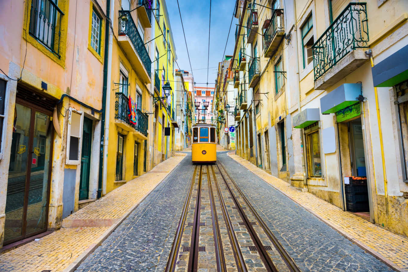 Lisbon tram 