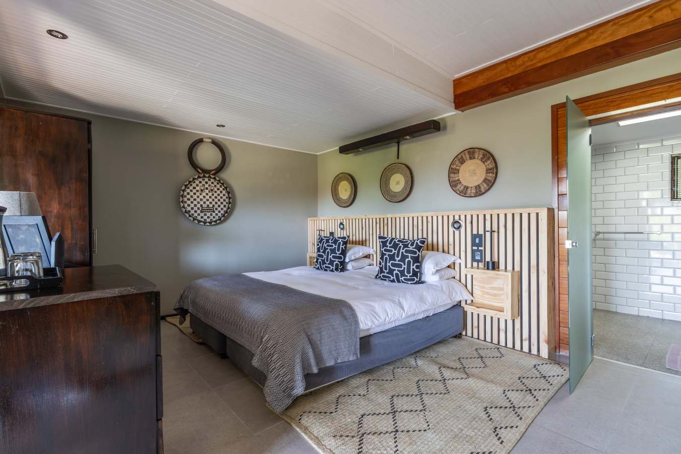 Hog Hollow Country Lodge- 51