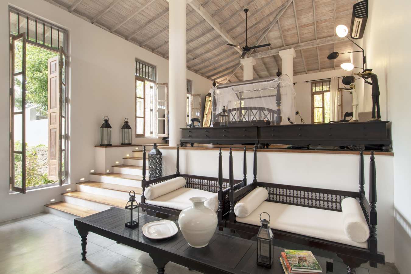 colonial mansion 2-bedroominterior 