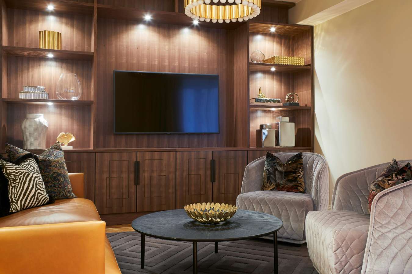 Bank Hotel- 34