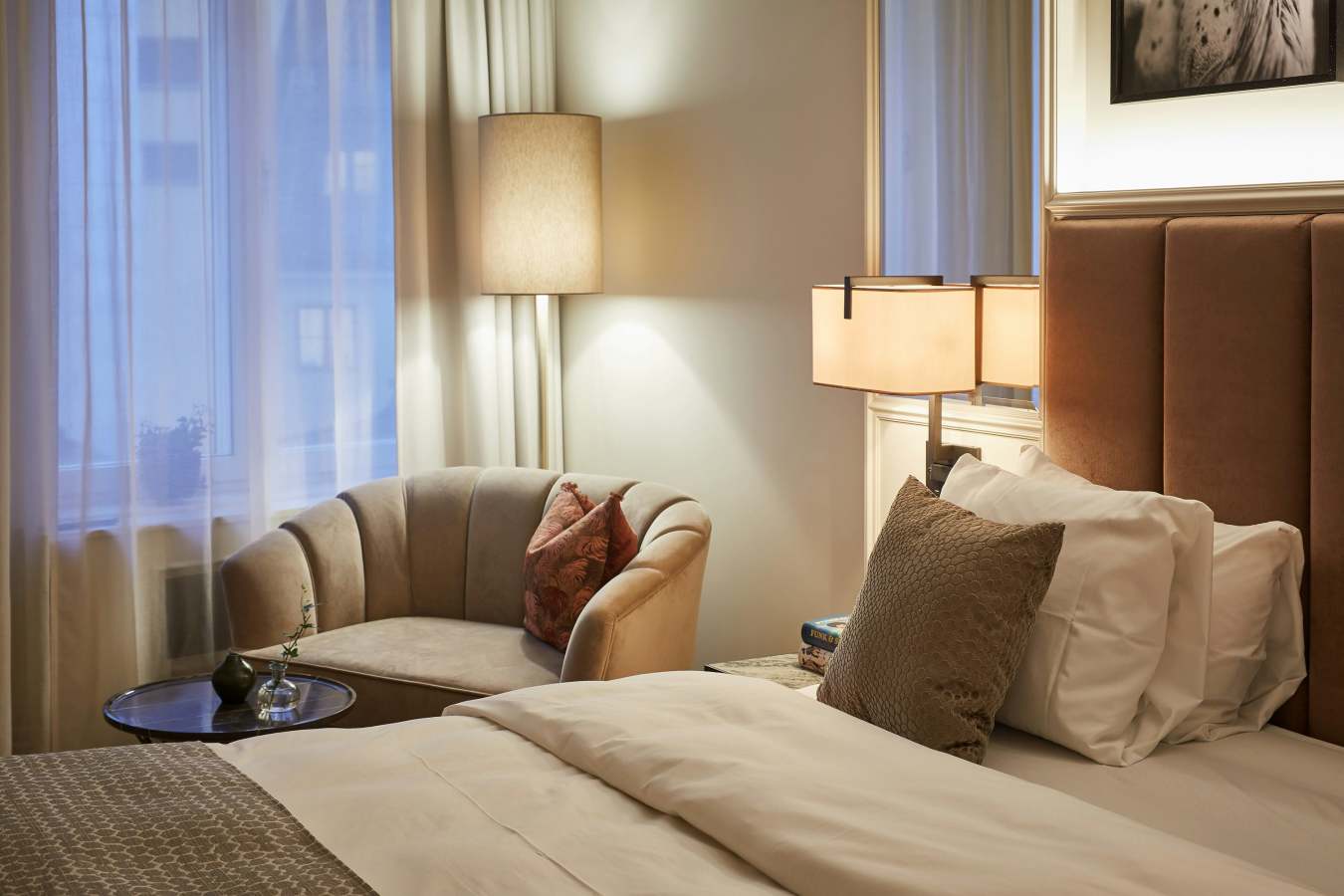Bank Hotel- 28