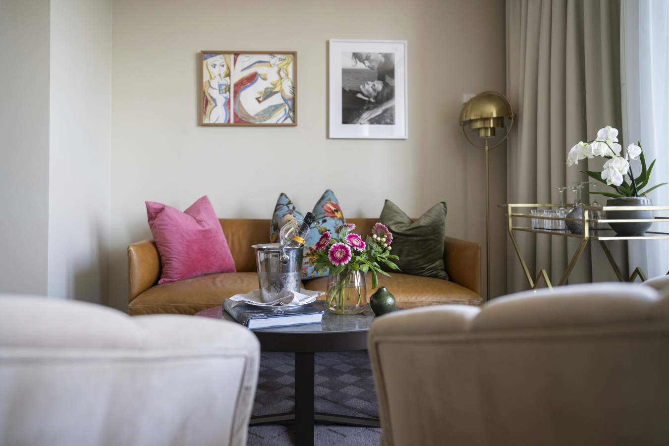 Bank Hotel- 27
