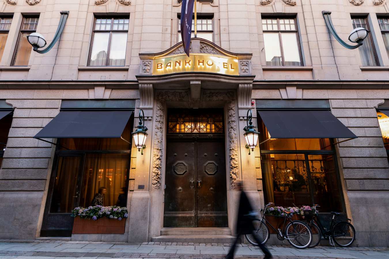 Bank Hotel- 6