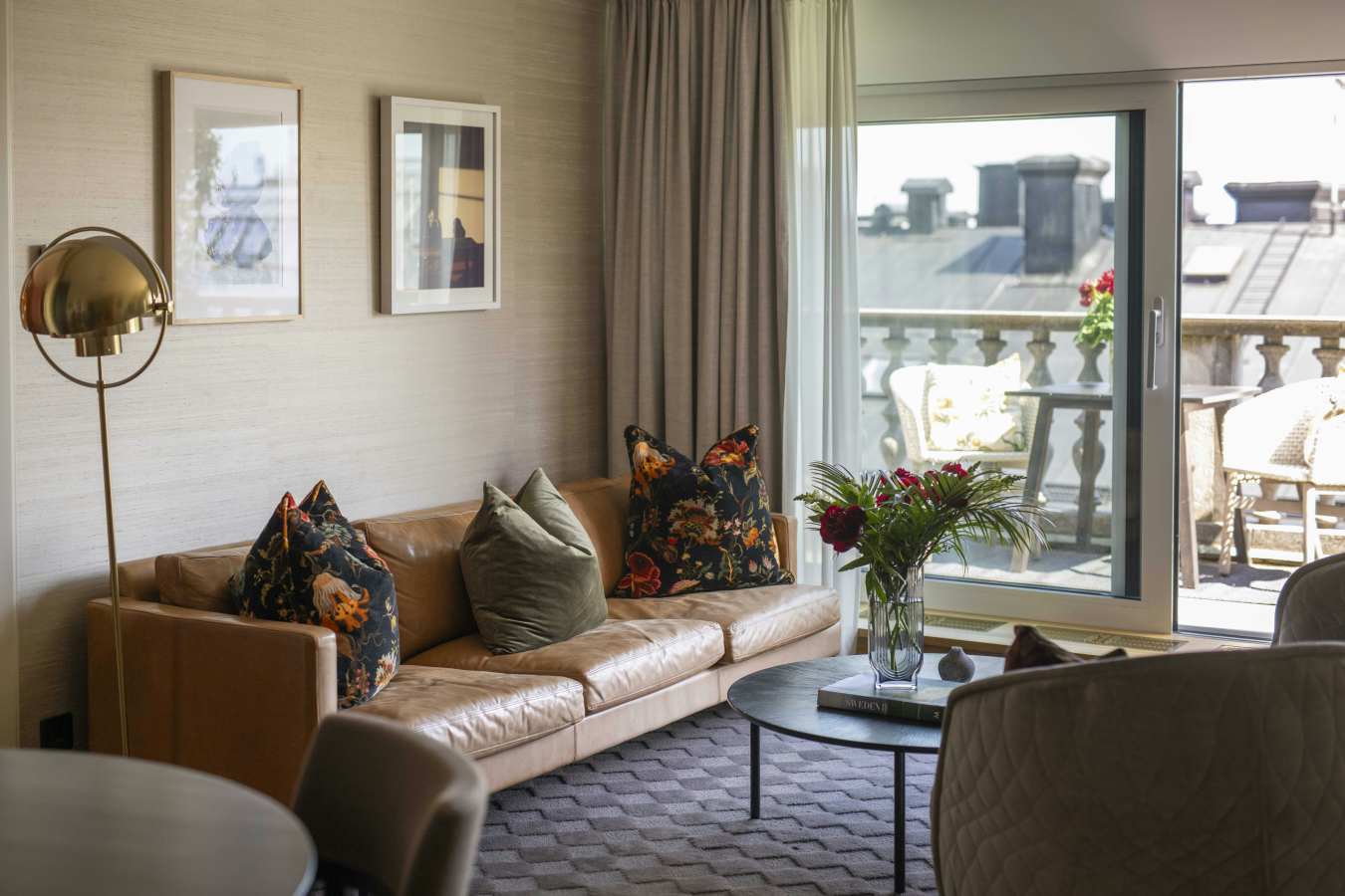Bank Hotel- 37