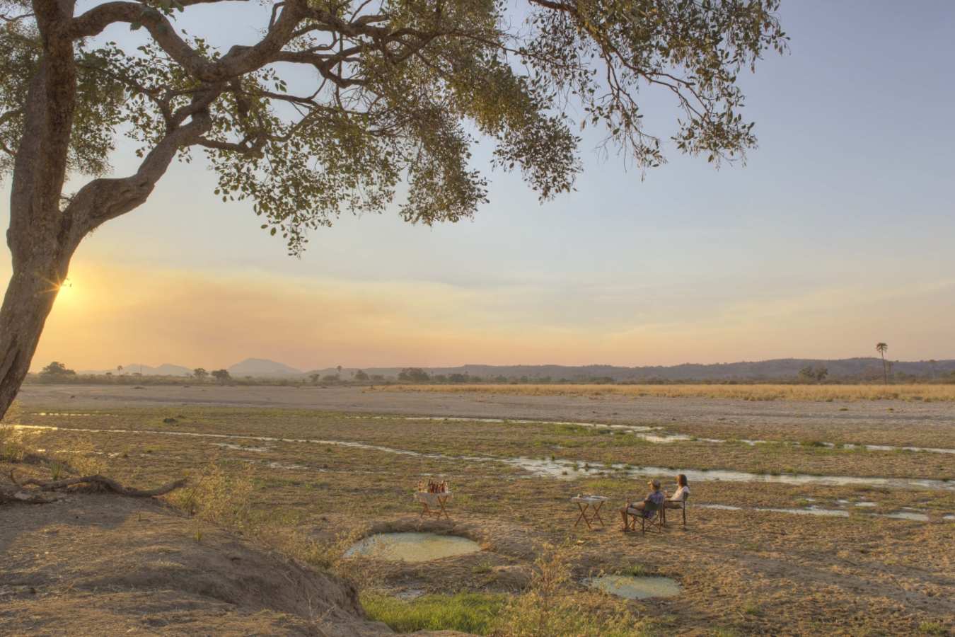 Sundowners - Ikuka Safari Camp 