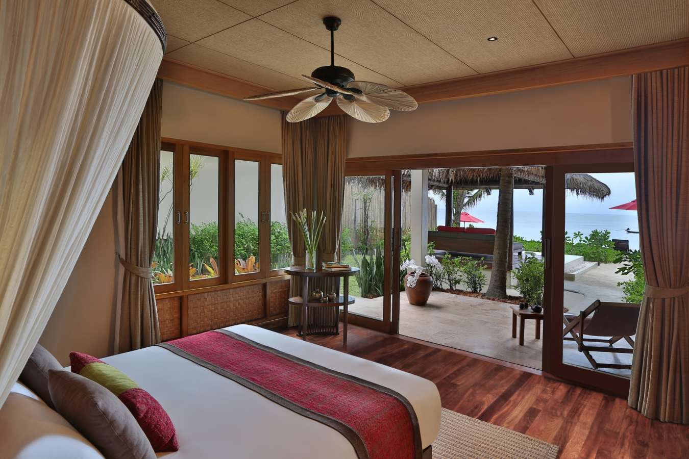 Ocean Garden Pool Suite - 