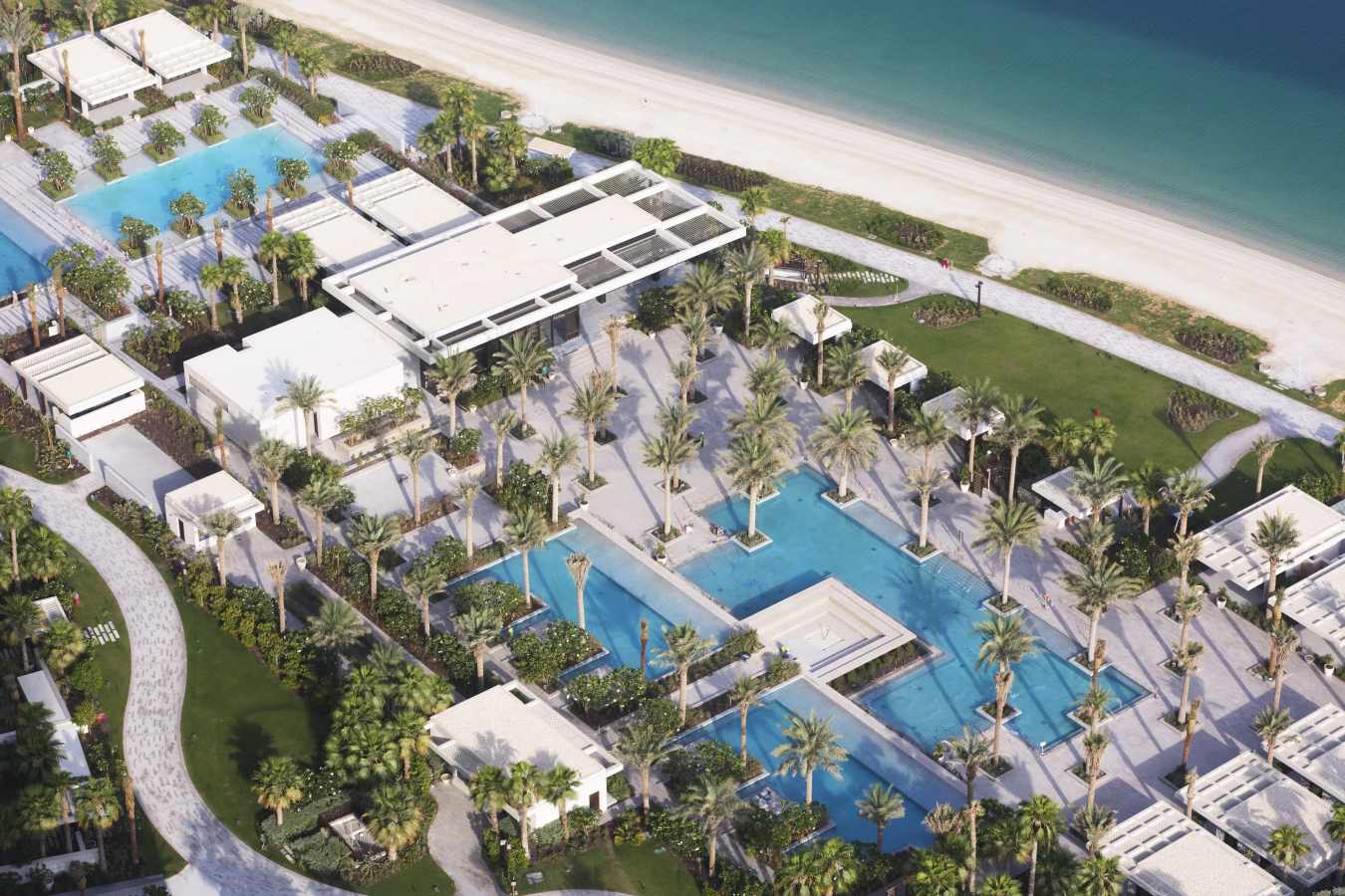 atlantistheroyal-landscaping 