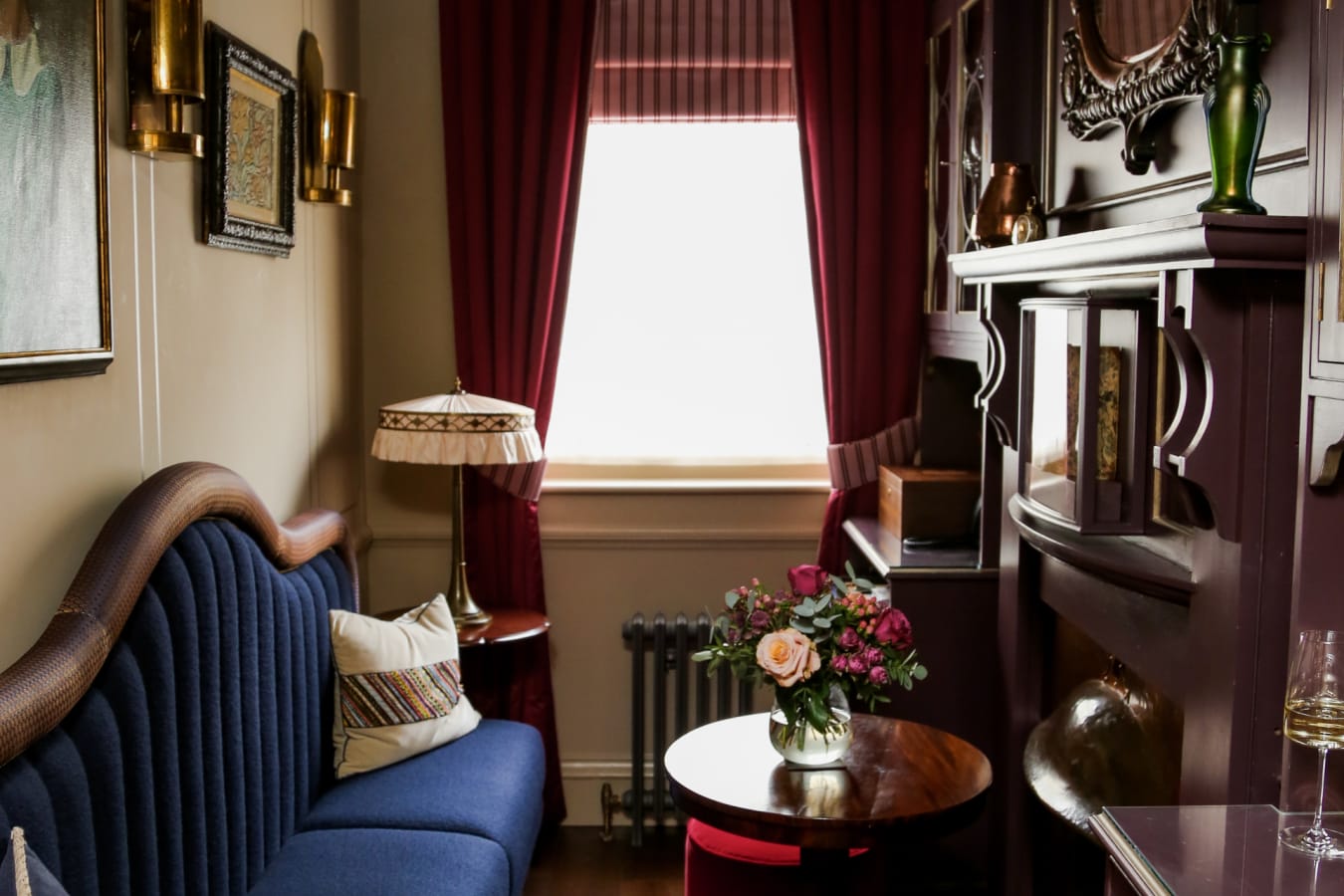 Snug bar  
