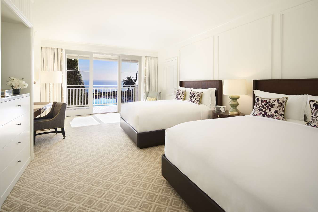 Double Queen Guestroom 
