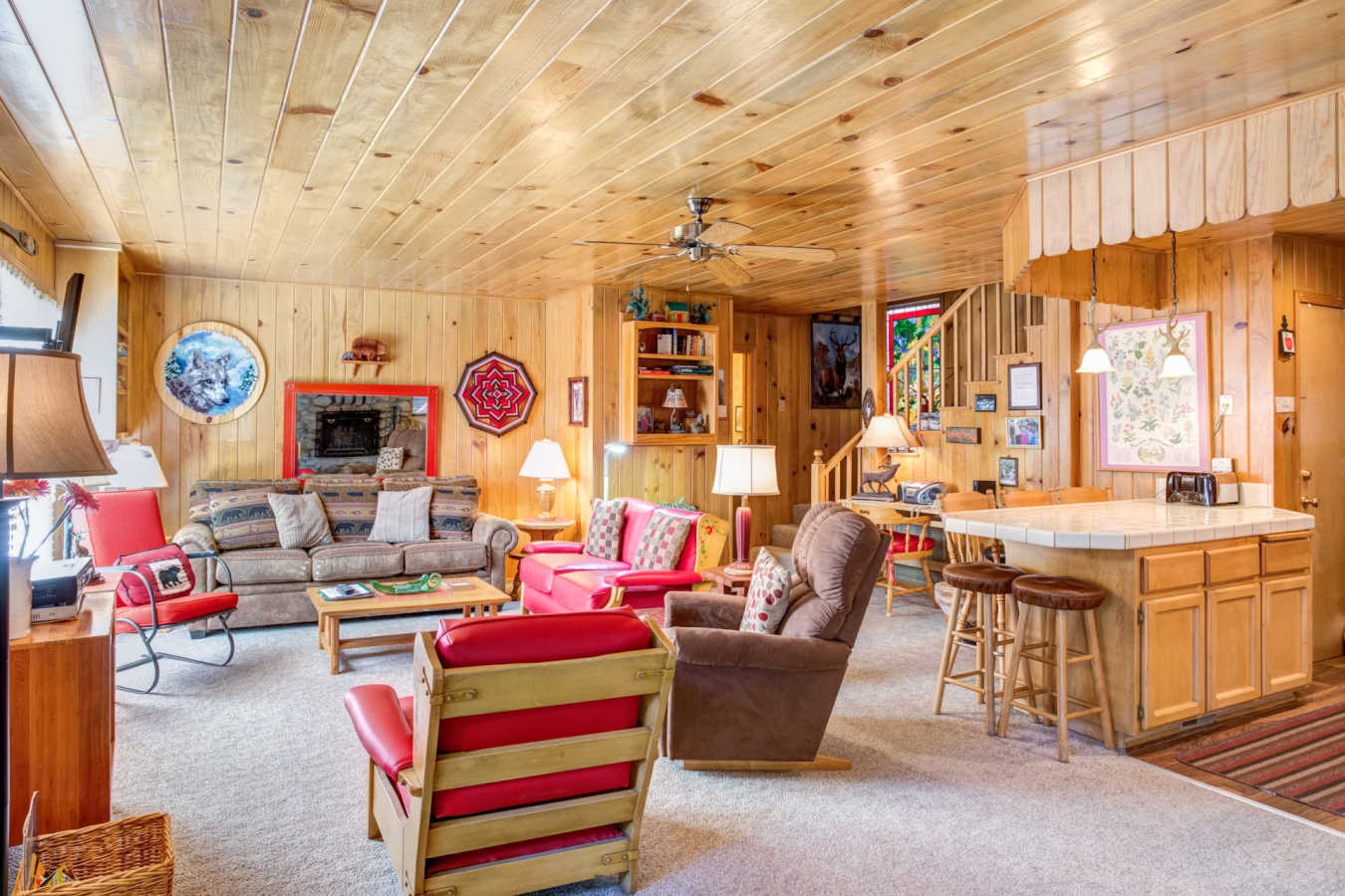 Living area - The Redwoods in Yosemite 