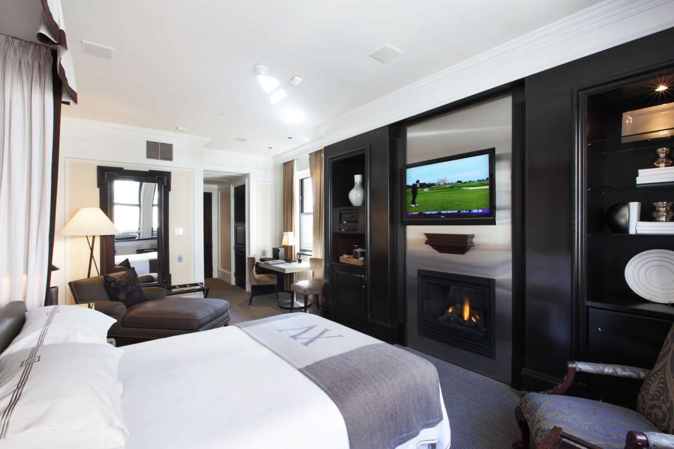 Contemporary Classic Room - XV Beacon 