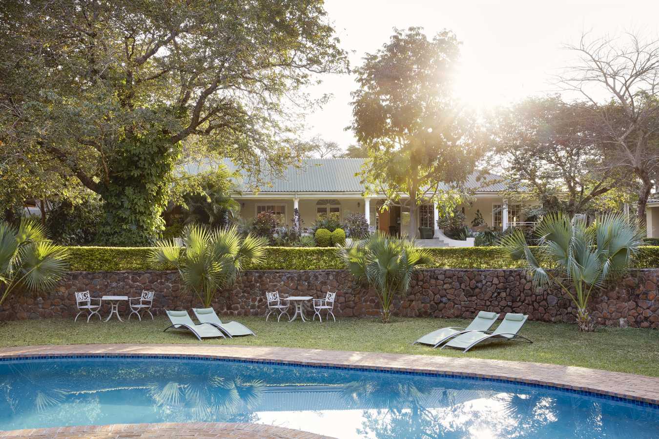 Batonka Guest Lodge- 3