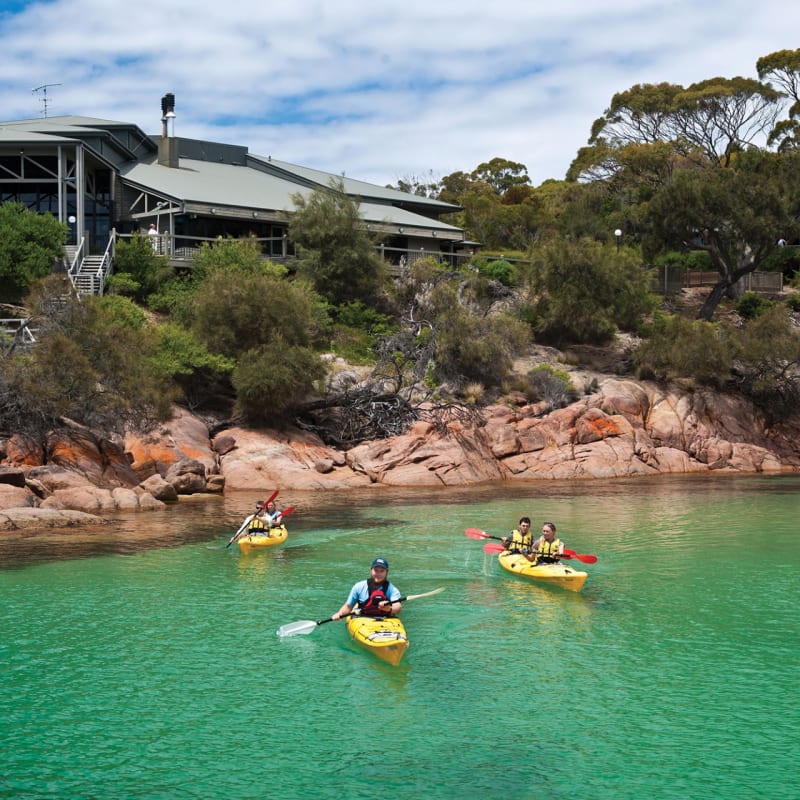 Kayaking - Freycinet Lodge 
