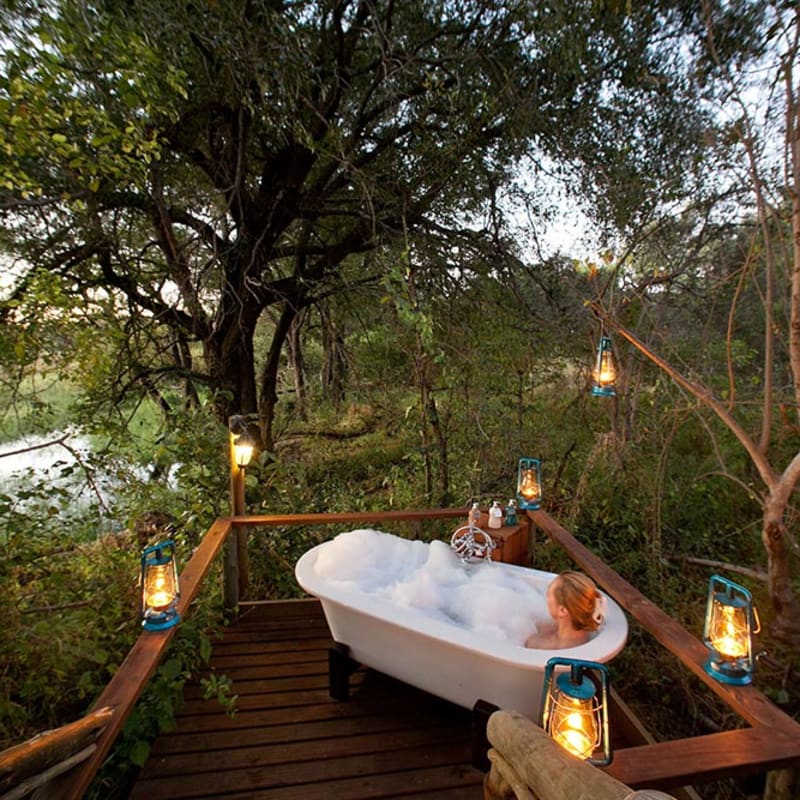 Outdoor bath 