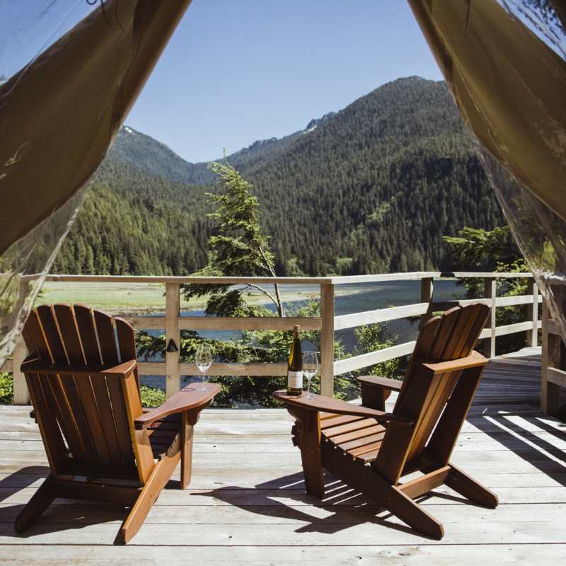 Watertfront Tent Views - Clayoquat Wilderness Lodg 