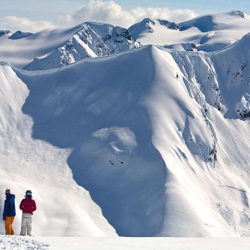 Last Frontier Heliskiing - Ski Canada Adventure