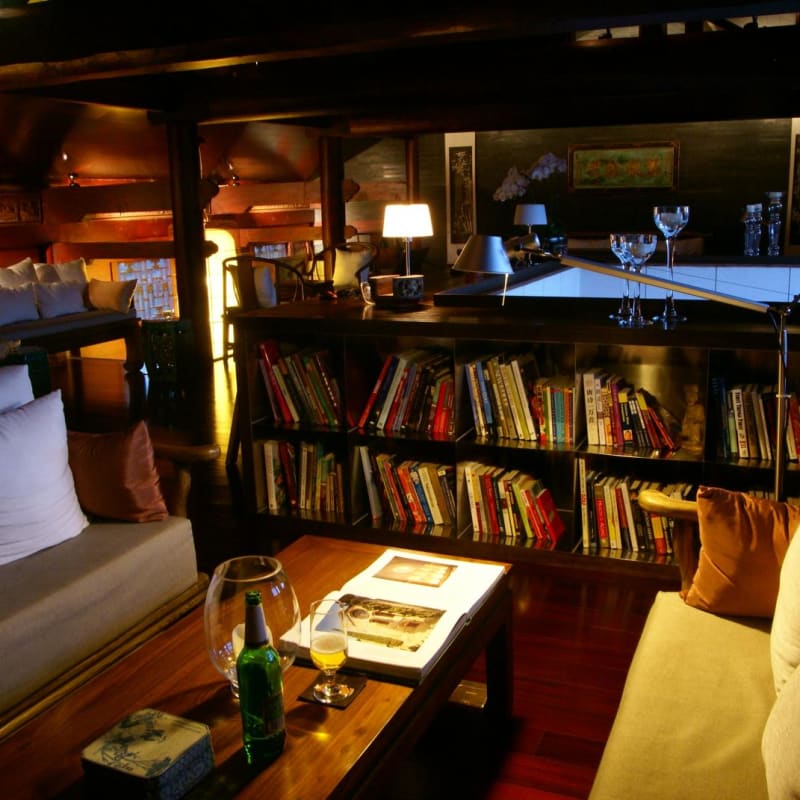 Library – Jing’s Residence