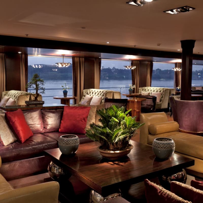 Lounge - Sanctuary Sun Boat IV