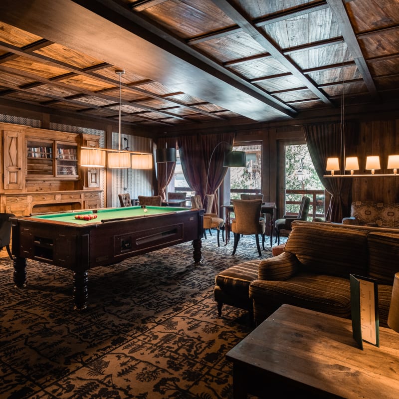 Billiards room 