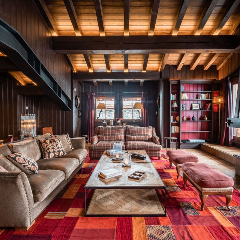 Lounge 1 