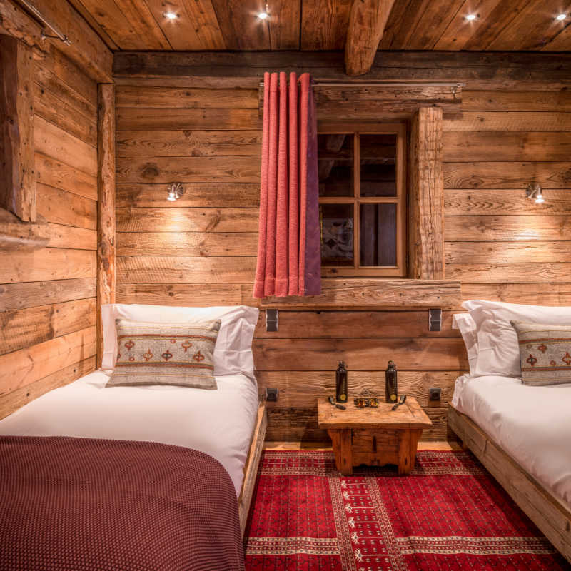 Twin Bedroom 