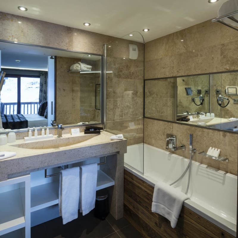 Luxury Suite bathroom -  Koh-I Nor