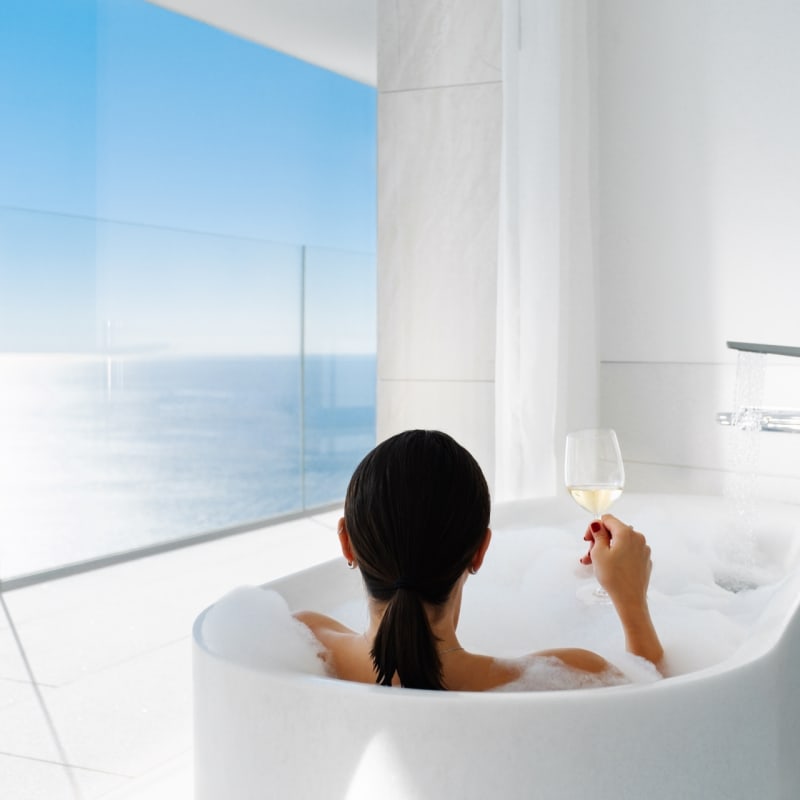 Crystal room bath 