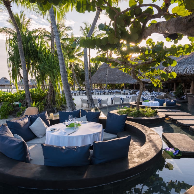 Conrad Bora Bora Nui Beach Bar 