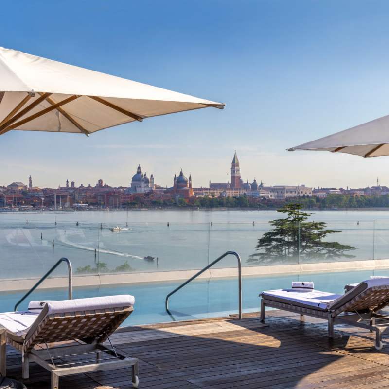 infinity pool 
