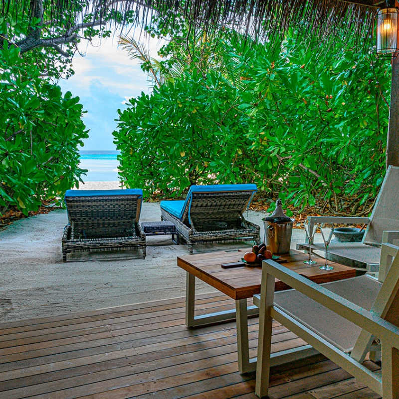 Constance Moofushi- 16