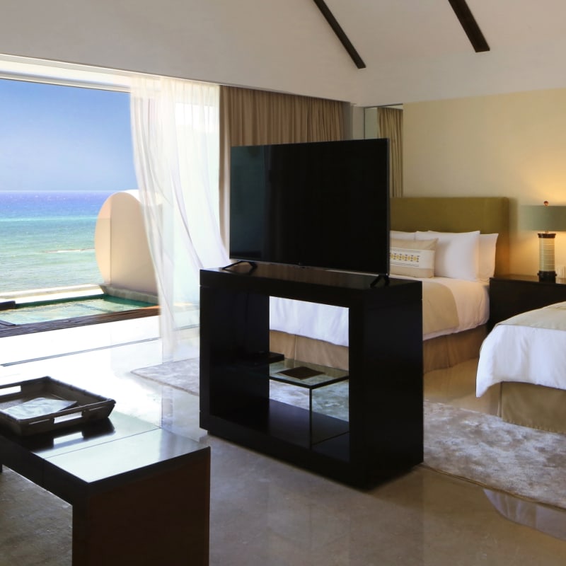 Grand Class Suites