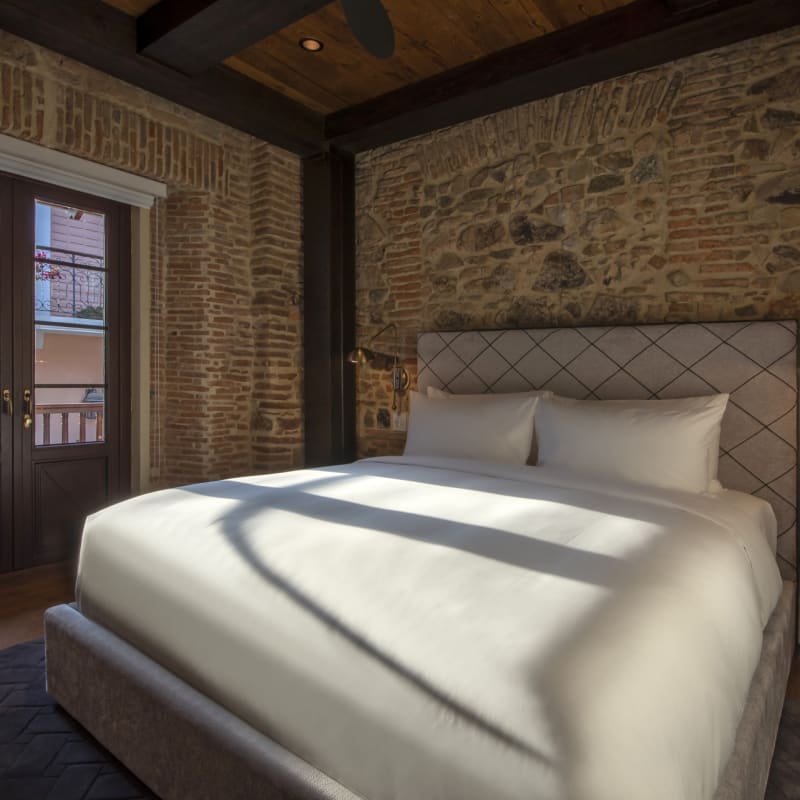 one King bed Casco View 