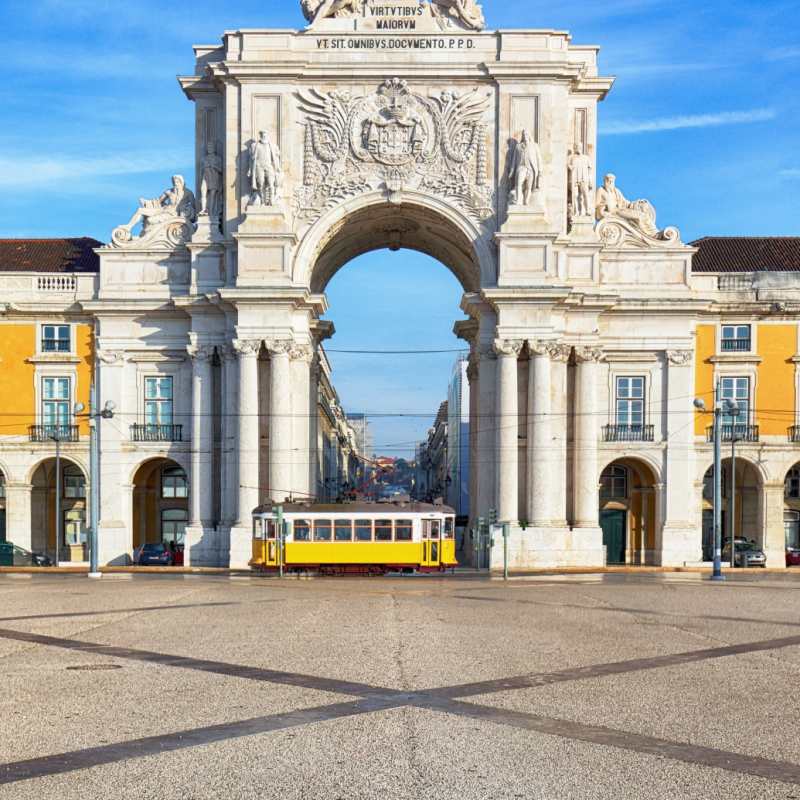 Lisbon - Beyond Lisbon: cobbled streets to coastal retreats