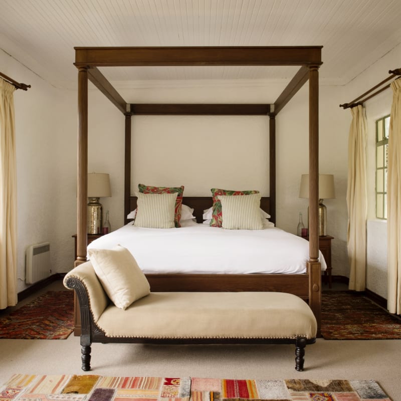 Bedroom - Sabyinyo Silverback Lodge