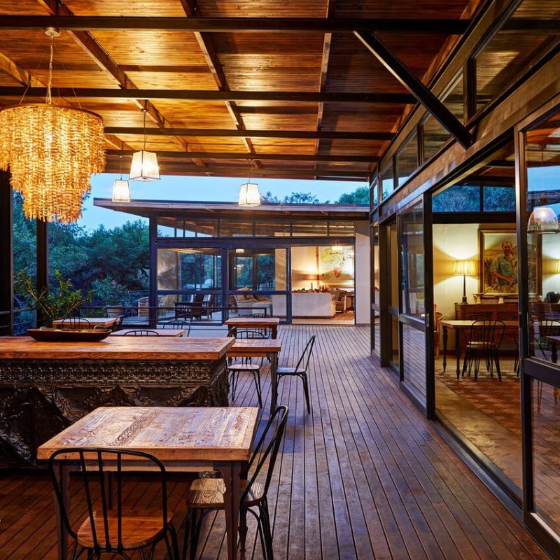 Dining deck 