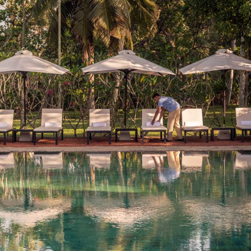 Poolside - Uga Riva 