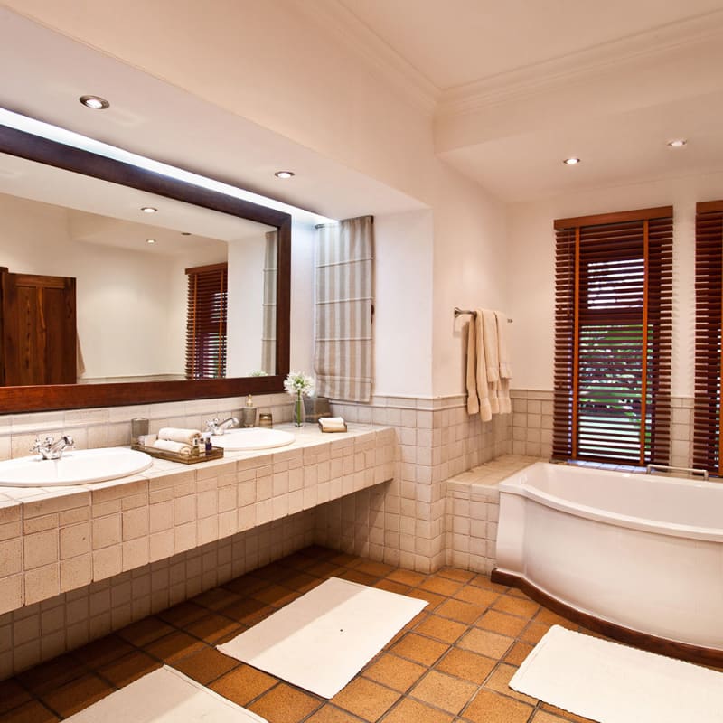 Bathroom - Legendary Lodge