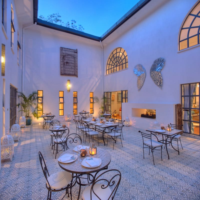 Latitude 0 dining outside 