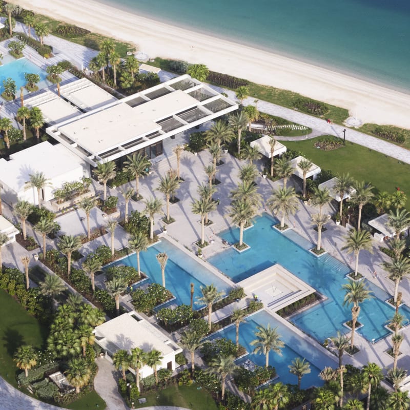 atlantistheroyal-landscaping 