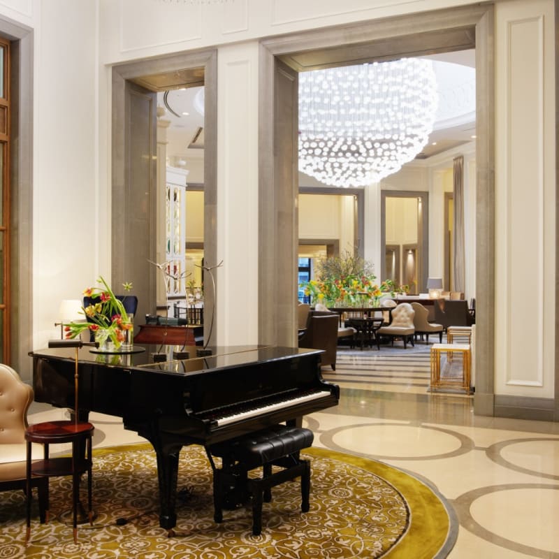 Corinthia - Crystal Moon Lounge Lobby 