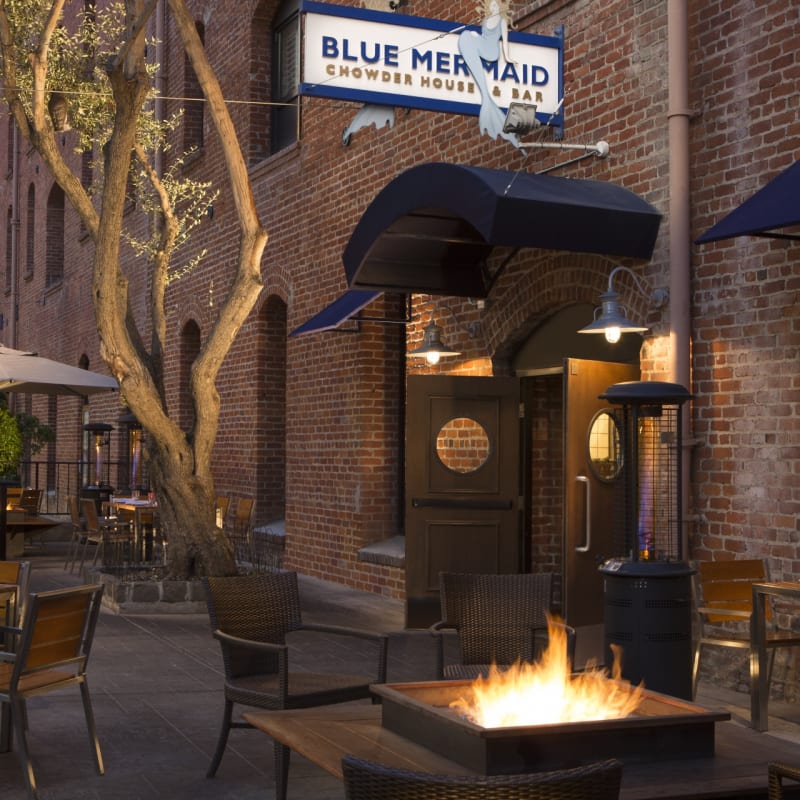 Blue Mermaid Patio - Argonaut Hotel 