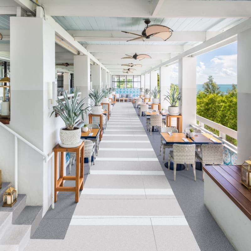 Calusa Restaurant Exterior - Bakers Cay 