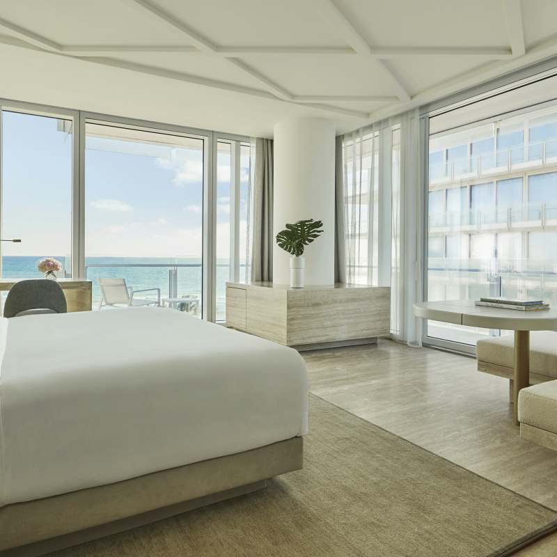 Four Seasons Hotel at The Surf Club- 11