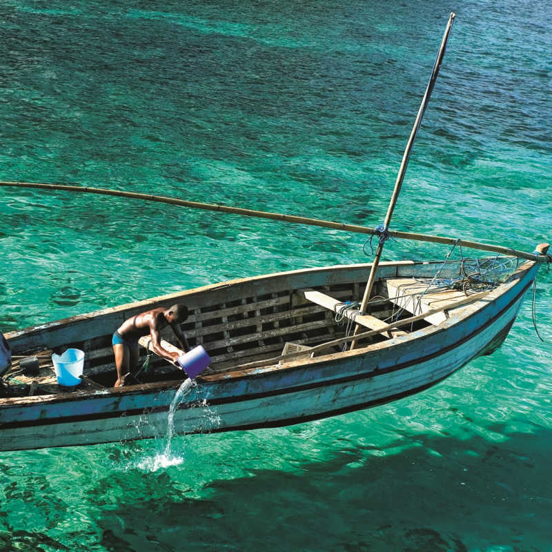 Madagascar fishing boat 